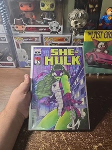 She- Hulk #4 Variant - Picture 1 of 17