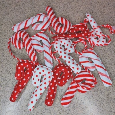 Guirnalda de Navidad de tela a rayas de menta Candy Cane Lane Foto 1 de 4