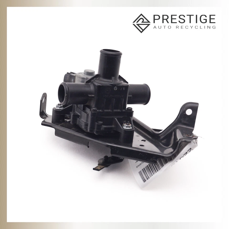 Toyota Mirai 2017 carcasa termostato Foto 1 de 4