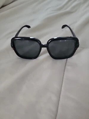 Gafas de sol para mujer GUCCI GG1066S 001 negras 59 mm Foto 1 de 4