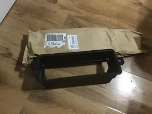 GENUINE MINI COOPER F55 2013-2023 REAR VENTILATION COVER 51127302547 - Picture 1 of 1