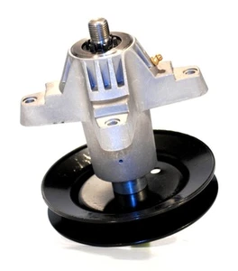 SPINDLE ASSEMBLY CUB CADET REPL 918-0427C 918-0427 618-0427 618-0324 618-0427C - Picture 1 of 1