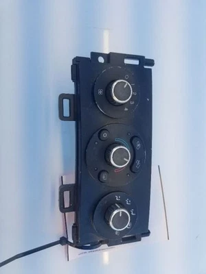 Temperature Control Classic Style Emblem In Grille Fits 04-08 MALIBU 6096 - Image 1 of 4