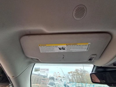 Parasol izquierdo conductor compatible con 10-17 EQUINOX 3753616 Foto 1 de 4