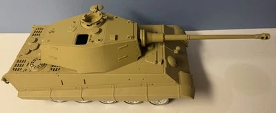 1:16 Tamiya German King Tiger construction build project - Image 1 of 4