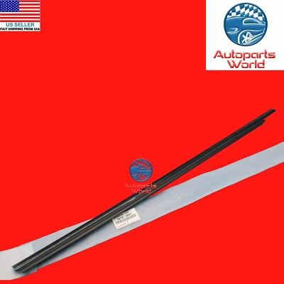 GENUINE LEXUS 04-09 RX330/350/400h PASSENGER FRONT DOOR BELT MOLDING 75710-48031 - Image 1 of 3