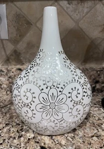 "Florero de cerámica blanco de 10"" de alto color plateado floral pintado/transferido diseño" - Imagen 1 de 15