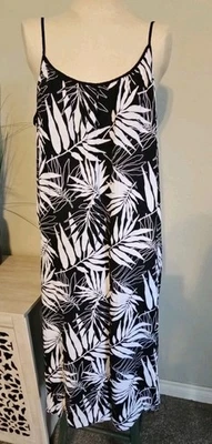 Joyspun 3X 黑色白色编织绑带 Midi 睡袍  — 第 1/4 张图片