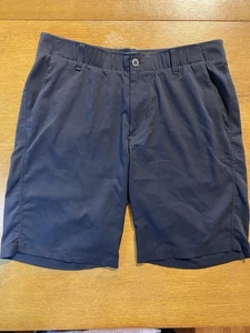 Under Armour Golf Shorts Mens 34 Black Performance Stretch Heatgear Hiking EUC - Picture 1 of 8