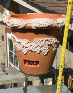 Hometech Terra looking  Cotta Outdoor Planter Speakers - Picture 1 of 6