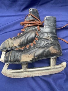 Vintage Ice Hockey Skates - Rally Men’s Leather - Cottage Decor Item - Picture 1 of 4