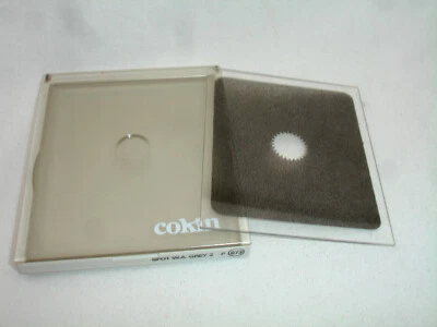Cokin P073 Gray 2 Wide-Angle Center Spot Resin Filter P - 073 - Image 1 of 4