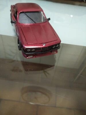Modellino BMW 3.0 CSI Alpina  in Ferro scala 1: 24 Rosso Metallizzato  - Immagine 1 di 4