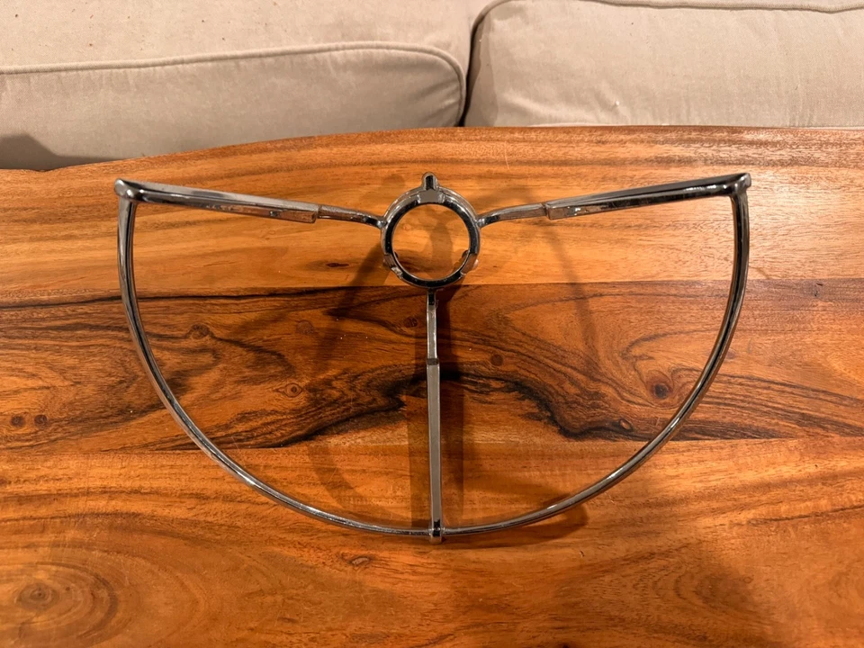 1961,1962,1963. ford thunderbird horn ring. mint - Image 1 of 2