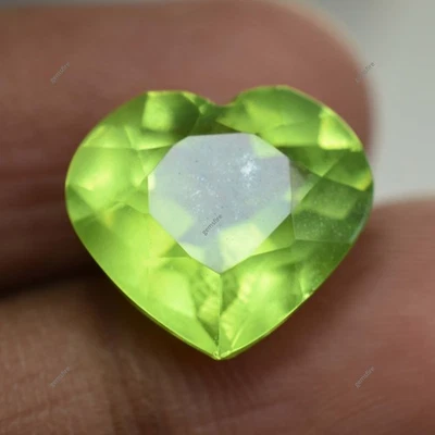 Excellent Green Peridot Heart Cut Natural 10 Ct CERTIFIED Gemstone For Gift Her - Image 1 of 4