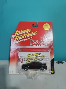 WHITE LIGHTNING 2004 PONTIAC GTO 2006 JOHNNY LIGHTNING PONCHO POWER 1:64 - Picture 1 of 5