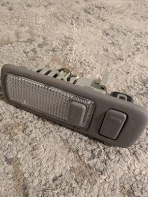 Luz domo techo lado pasajero trasero derecho Lexus LS430 2001-2003 OEM 162-77184 Foto 1 de 4