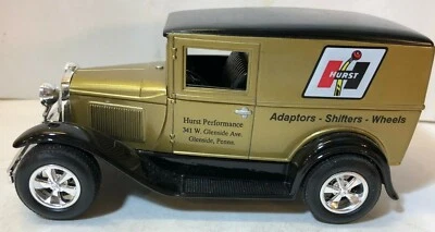 1:25 LIBERTY CLASSICS HURST 1931 FORD HURST PANEL FURGONETA DE REPARTO BANCO DORADO/NEGRO Foto 1 de 4