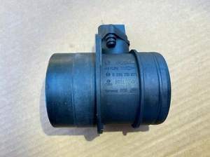 Porsche Cayenne Turbo 2005 9PA 955 Air Flow Meter Sensor AFM MAF LHS 0280218071 - Picture 1 of 3