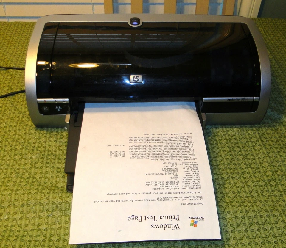 HP Deskjet 5850 Standard Inkjet Printer - Image 1 of 1