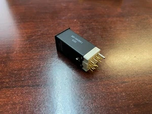 Eaton Push Button Switch 582-10A2B0C1 - Picture 1 of 3