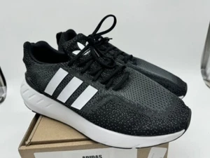 ADIDAS MEN'S SWIFT RUN 22 SHOES SNEAKERS BLACK GREY WHITE SIZE 11.5 - Picture 1 of 8