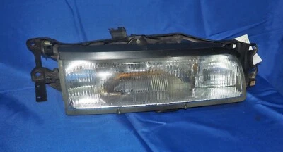 Faro halógeno derecho pasajero delantero Mazda 626 1988-1992 con garantía Foto 1 de 4
