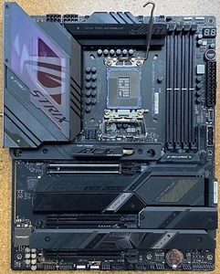[SINGOLO CANALE] ASUS ROG Strix Z790-E Gaming WiFi 6E LGA1700 - Foto 1 di 9