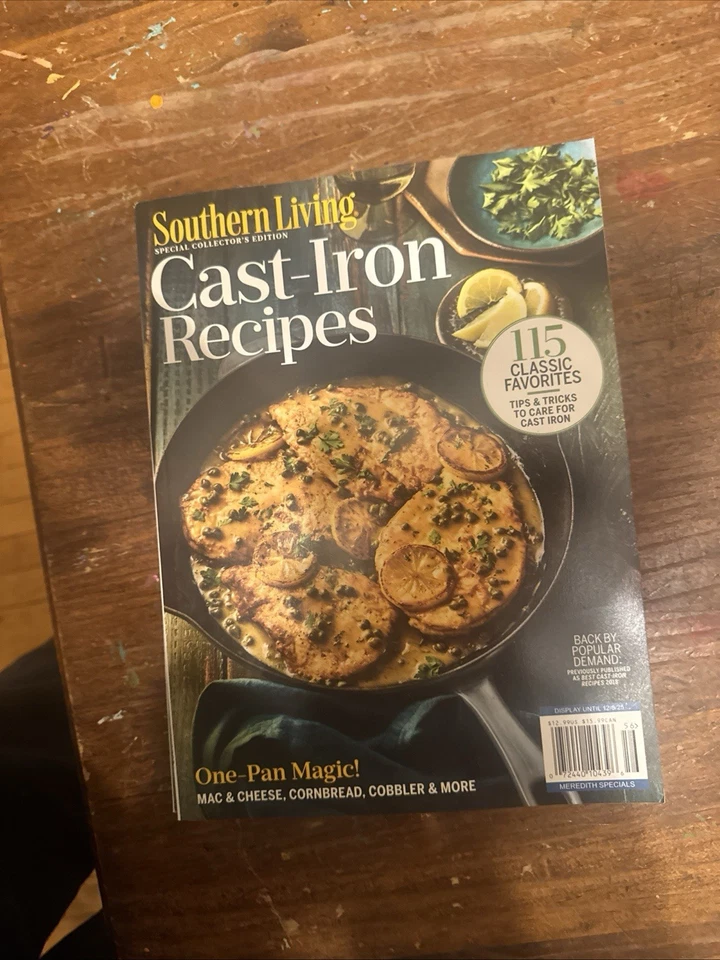 Cast-Iron Recipes: SOUTHERN LIVING MAGAZINE 2025 ~ 115 Classic Favorite Recipes Foto 1 de 1