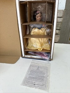 Disney 70th Anniversary Schneewittchen 11" Porzellan Puppe LE 116/500 & COA Neu - Bild 1 von 7