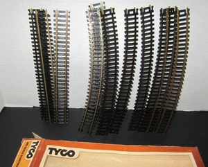 Tyco Train Tracks HO Scale Lot of 11-  8 Curved & 3 Straight - Picture 1 of 5