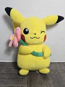 Pokemon Pikachu con Flor Rosa 8 en Peluche - Coleccionable - Imagen 1 de 5