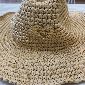 Disney Parks Women’s Straw Hat Mickey Mouse Heart Accent Gold Logo - Picture 1 of 7