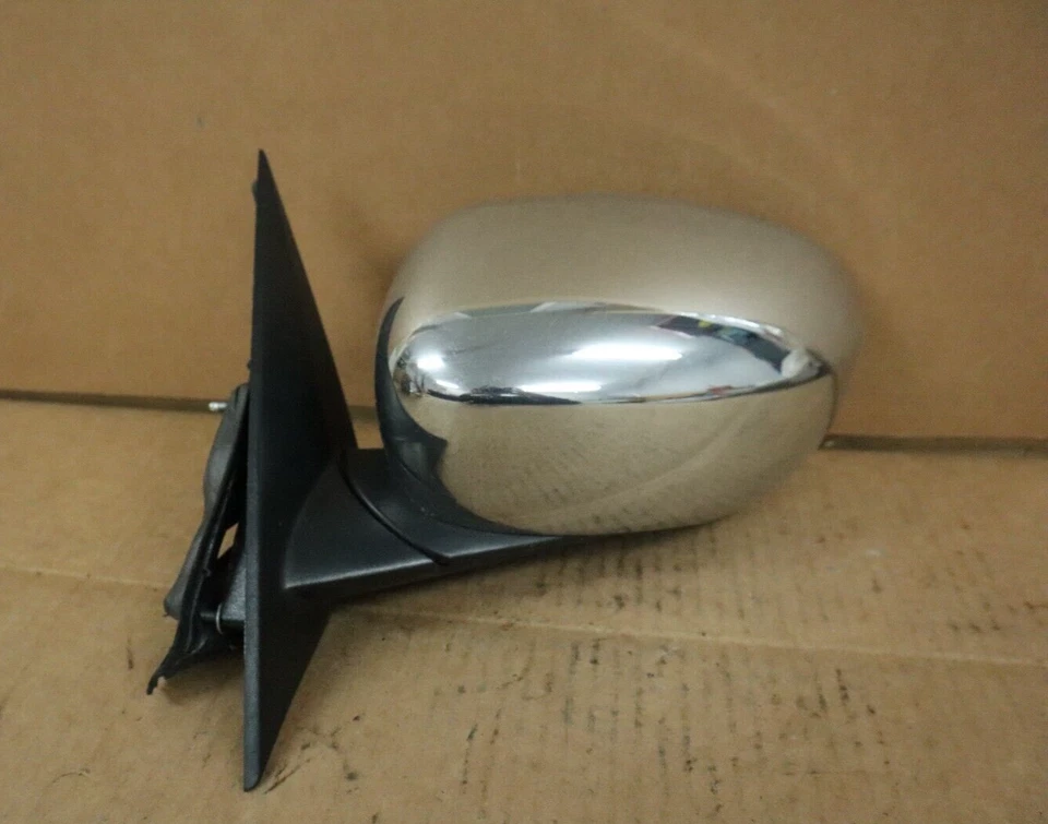 2006 2007 2008 Dodge Magnum Left Driver Side View Mirror OEM E11015628 - Image 1 of 4
