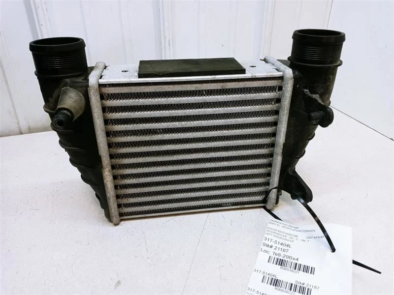 06-08 AUDI A4 2.0L Passenger Right INTERCOOLER ASSEMBLY OEM USED 8E0145806Q - Image 1 of 4