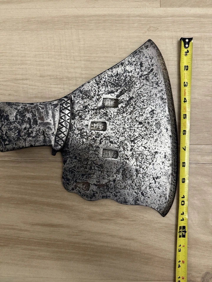 原版 16/17 世纪德国刽子手斧带雕刻 — 第 1/4 张图片