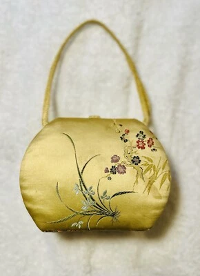 My 1940-50 vintage handbags I Carried As A Young Lady. - Image 1 of 4