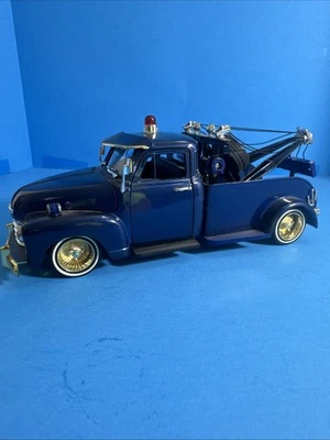 1953 Chevrolet Tow Truck Diecast 1:24 Low Rider Truck (TF) - Image 1 of 4