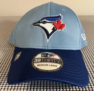 New Era Light Blue Toronto Blue Jays 2025 Batting Practice 39THIRTY Flex Herren M/L - Bild 1 von 6