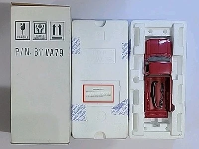 Franklin Mint B11VA79 Ford F-150 XLT 4x4 Pickup 1996 RED 1:24 - For Repair - Image 1 of 4