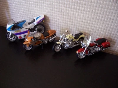 BUNDLE MOTORCYCLE MODELS X 4 - Image 1 of 4