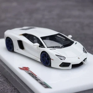 Tardis 1:64 Scale White Aventador LP700-4 Sports Model Diecast Resin Car - Picture 1 of 10