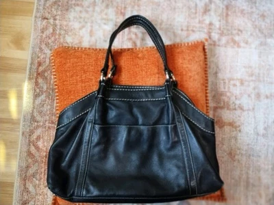 Authentic, Rare Hogan Italian Handbag, Soft Leather, Beautiful Fabric Interior - Image 1 of 4