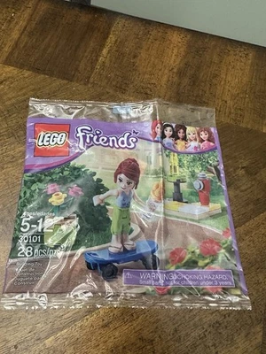 Nuevo/Sellado LEGO Friends 30101 Skateboarder Mia nuevo bolsa de polietileno 28 piezas Foto 1 de 2