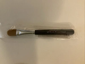 bareMinerals - Maximum Coverage Concealer Brush - Brand New - Picture 1 of 2
