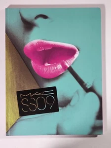 MAC Cosmetics Spring Summer 2008 Trends Book - Imagen 1 de 2