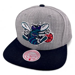 Cappello snapback nero Mitchell & Ness Charlotte Hornets NBA Heather Under Pop - Foto 1 di 5