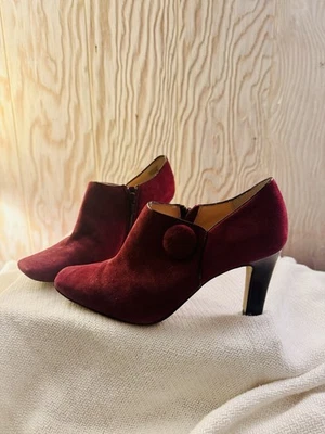 Botas femininas Franco Sarto camurça borgonha tornozelo L-ARTISTA zíper lateral 6.5 - Imagem 1 de 4