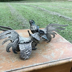 Vintage Pair Solid Brass Fighting Cocks - Roosters Mid Century Detailed (Patina) - Picture 1 of 20