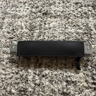 2014 2015 2016 2017 BMW 320i 328i 330i F30 RIGHT KNEE TRIM BAG 1020134 OEM - Image 1 of 4